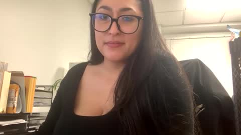 Snapshot of goddessxxrosexx chatting on January 30, 1:11 am GoddessxxRosexx online show from January 30, 1:11 am