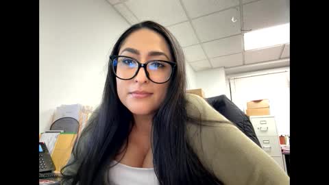 Snapshot of goddessxxrosexx chatting on February 6, 1:16 am GoddessxxRosexx online show from February 6, 1:16 am