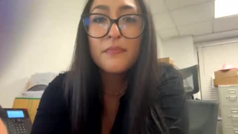 Snapshot of goddessxxrosexx chatting on February 19, 12:46 am GoddessxxRosexx online show from February 19, 12:46 am