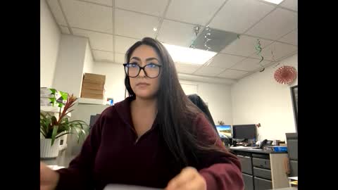 Snapshot of goddessxxrosexx chatting on March 6, 10:36 pm GoddessxxRosexx online show from March 6, 10:36 pm