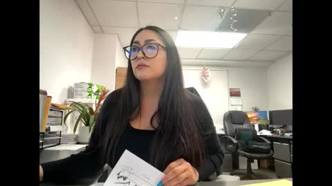 Snapshot of goddessxxrosexx chatting on March 7, 7:27 pm GoddessxxRosexx online show from March 7, 7:27 pm