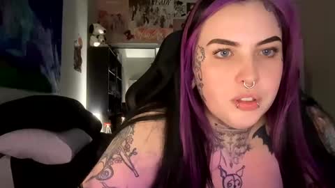 Goddess Violet online show from March 4, 10:05 pm