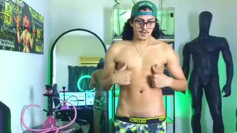 Snapshot of godiegogoxxx chatting on June 12, 2:54 am Diego online show from June 12, 2:54 am