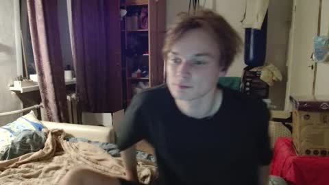 Snapshot of gofymcmouse chatting on October 26, 10:15 pm Daniel online show from October 26, 10:15 pm