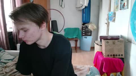 Snapshot of gofymcmouse chatting on October 31, 10:38 am Daniel online show from October 31, 10:38 am