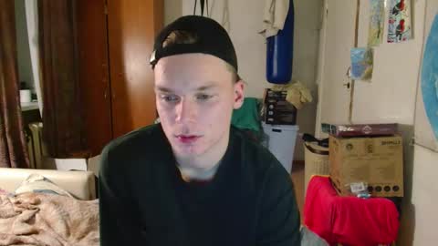 Snapshot of gofymcmouse chatting on November 2, 10:23 pm Daniel online show from November 2, 10:23 pm