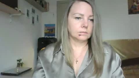gold_585 online show from June 17, 7:11 am