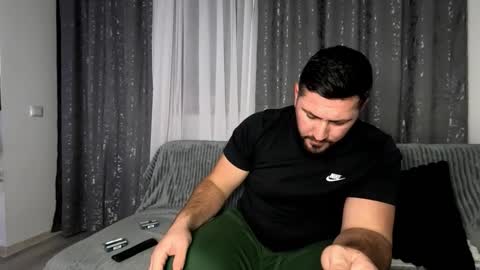 gold_alpha_boy online show from November 20, 4:18 pm