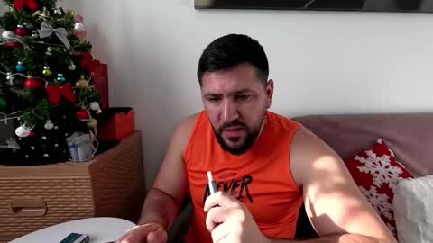 gold_alpha_boy online show from December 19, 10:33 am