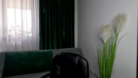 gold_alpha_boy online show from April 23, 3:03 pm