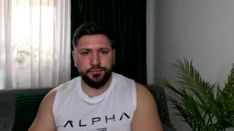 gold_alpha_boy online show from April 29, 10:41 am