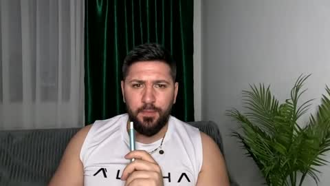 gold_alpha_boy online show from April 29, 7:42 pm