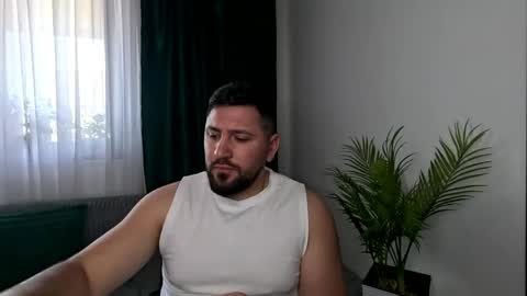 gold_alpha_boy online show from May 6, 1:05 pm