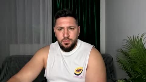 gold_alpha_boy online show from May 11, 6:16 pm