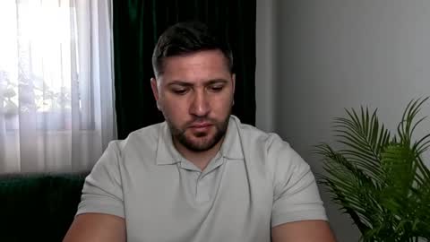 gold_alpha_boy online show from May 17, 9:49 am