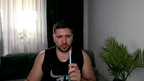 gold_alpha_boy online show from May 20, 12:11 pm