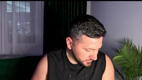 gold_alpha_boy online show from June 17, 6:20 pm