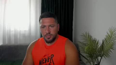 gold_alpha_boy online show from August 6, 7:10 am