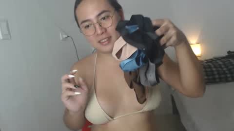 bella online show from January 3, 3:05 am