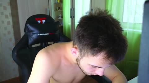 Golden boyyy21 online show from January 19, 12:42 pm