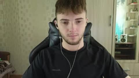 Golden boyyy21 online show from March 28, 8:36 am