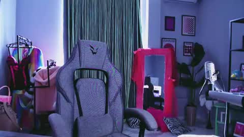Gloria online show from July 19, 8:51 am