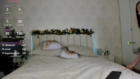 golden_fleece online show from December 18, 5:10 pm