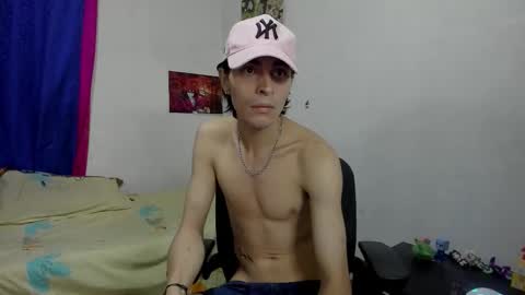 Snapshot of golden_ryan chatting on November 25, 6:02 am Jmmmm online show from November 25, 6:02 am