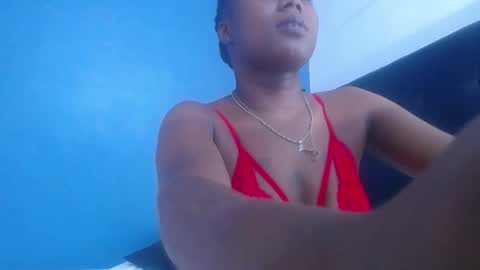Snapshot of goldenn_ass1 chatting on February 25, 12:58 am goldenn_ass1 online show from February 25, 12:58 am