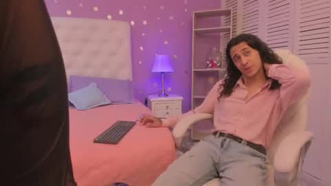 goldentemptation_ online show from February 9, 7:18 pm