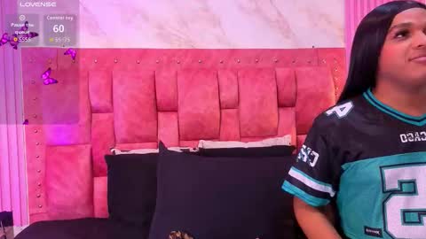 goldilockss15 online show from March 25, 11:05 am