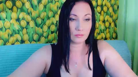 goldmoonn online show from June 7, 12:20 pm