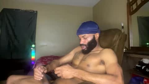 Snapshot of goldmouth_85 chatting on February 23, 5:01 am Goldmouth 85 online show from February 23, 5:01 am