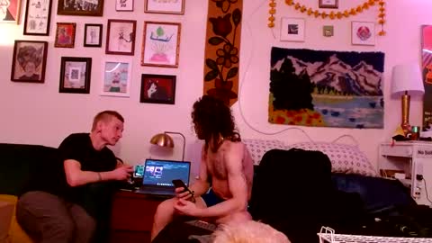 Snapshot of goldxxxstar chatting on January 5, 7:49 am GOLDXSTAR online show from January 5, 7:49 am