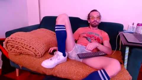 Snapshot of goldxxxstar chatting on January 15, 2:13 pm GOLDXSTAR online show from January 15, 2:13 pm