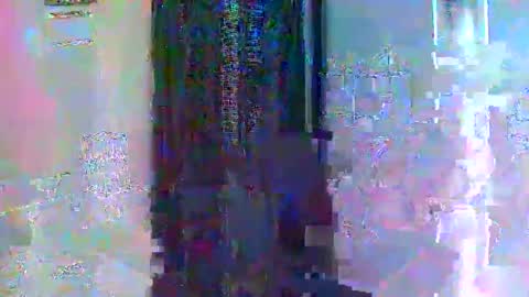 Snapshot of goldyguy011 chatting on October 19, 11:00 am goldyguy011 online show from October 19, 11:00 am