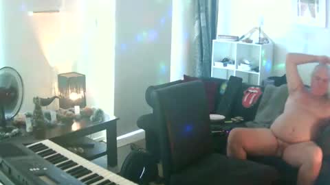 Snapshot of goldyguy011 chatting on November 28, 1:08 am goldyguy011 online show from November 28, 1:08 am