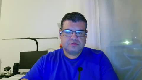 gomezgonz5 online show from September 18, 9:28 pm