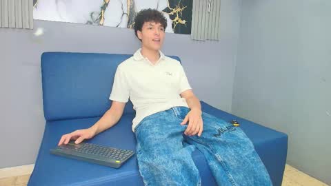 Snapshot of gomezz_07 chatting on March 24, 7:30 pm Gomez online show from March 24, 7:30 pm