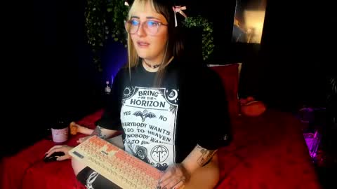 Snapshot of gomory_kitty chatting on April 23, 5:04 pm gomory_kitty online show from April 23, 5:04 pm