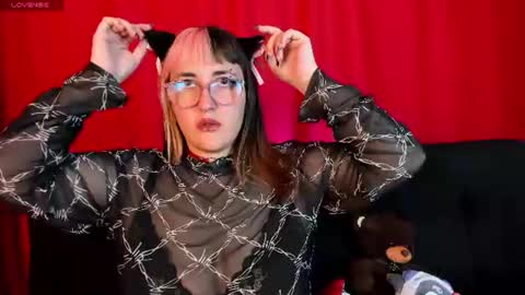 Snapshot of gomory_kitty chatting on June 13, 12:58 pm gomory_kitty online show from June 13, 12:58 pm