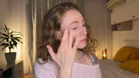 Polly online show from December 2, 1:50 pm