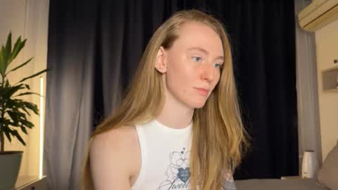 Snapshot of good__choice chatting on February 7, 1:59 pm Polly online show from February 7, 1:59 pm