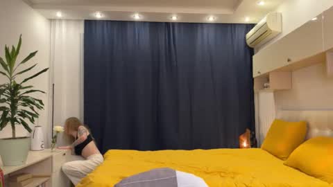 Polly online show from February 28, 3:13 pm