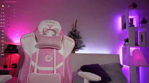 Snapshot of good_barbie chatting on December 26, 12:36 am Barbie online show from December 26, 12:36 am