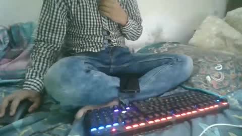 Arab Pronstar online show from December 7, 11:40 am