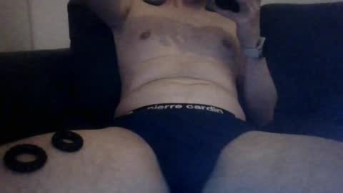 Snapshot of goodfucklover chatting on April 3, 7:34 pm goodfucklover online show from April 3, 7:34 pm