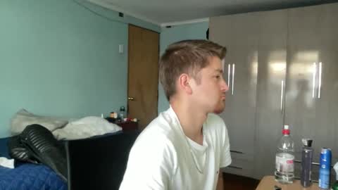 Snapshot of goodfumes chatting on October 12, 8:52 pm goodfumes online show from October 12, 8:52 pm