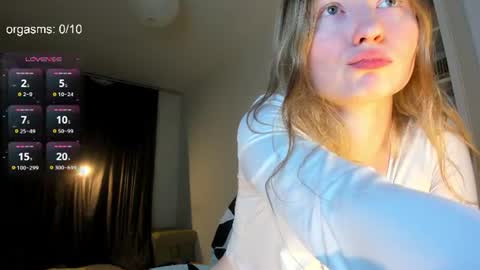 SOPHIE online show from August 2, 8:18 pm