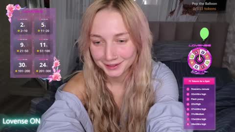 goodgirl0024 online show from December 26, 8:32 pm